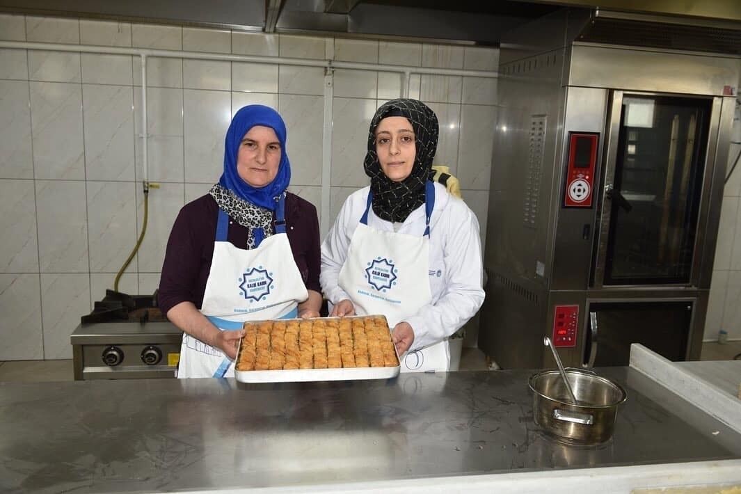 Battalgazi’deki kadın kooperatifi üretime devam ediyor