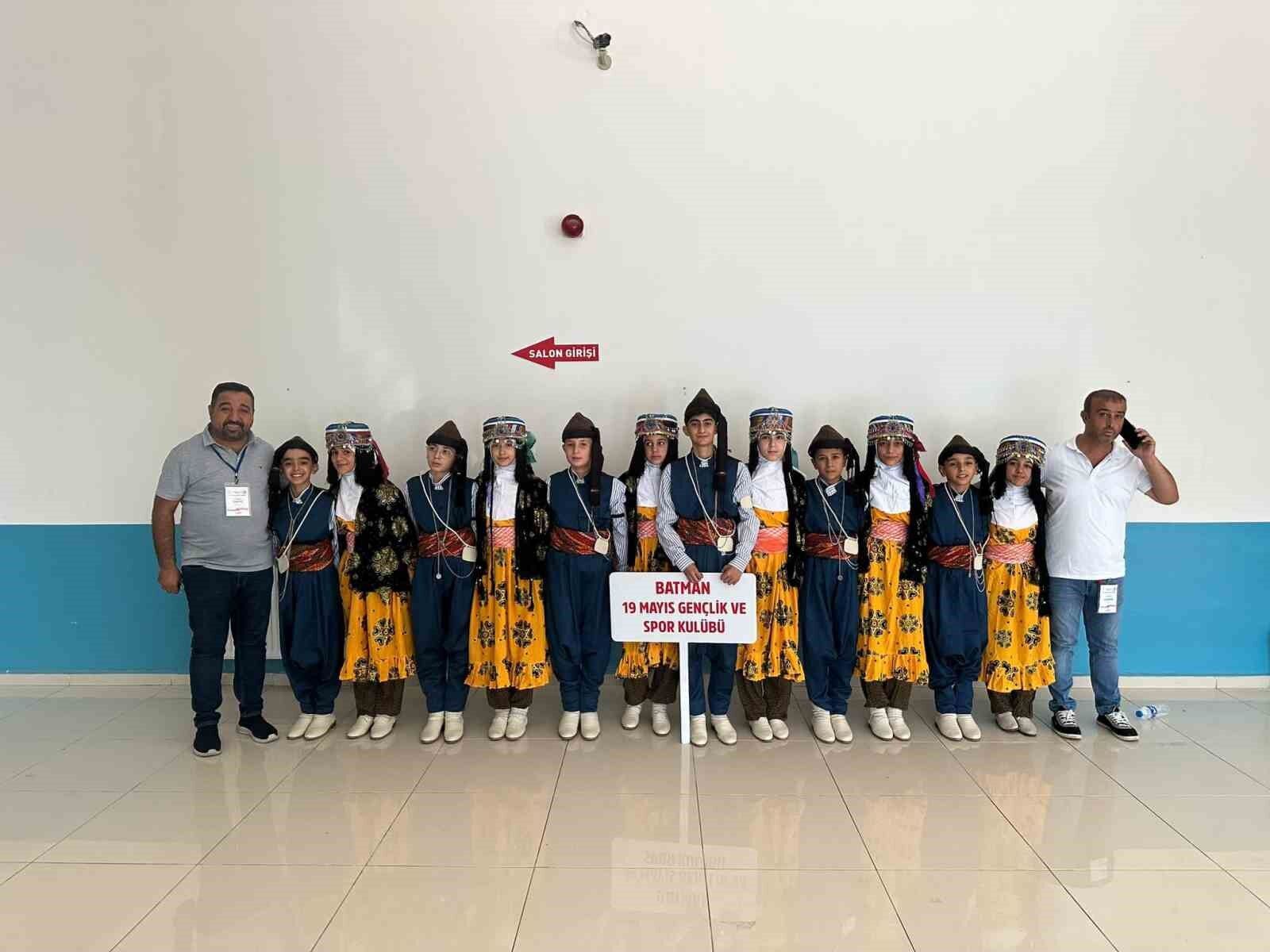 Batman’ın 3 folklor ekibi Türkiye finalinde