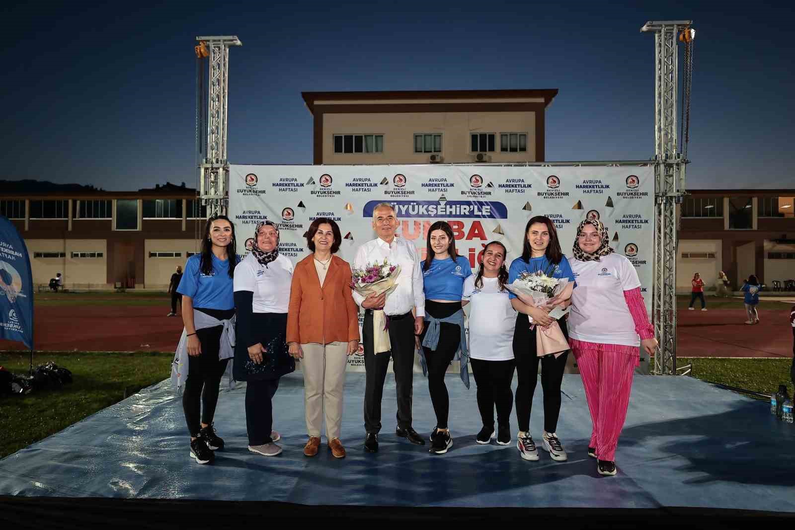 Denizlili kadınların zumba coşkusu