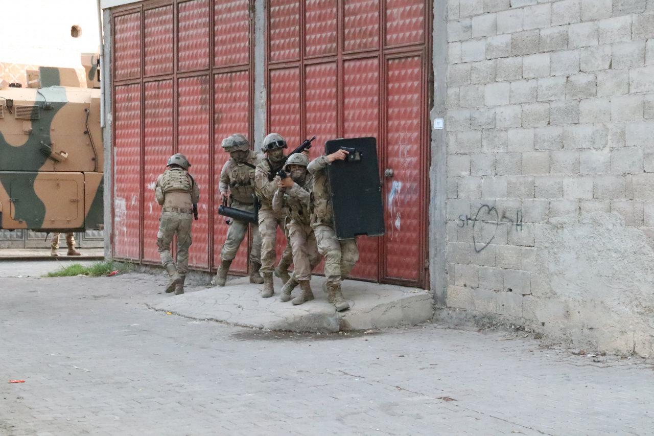 Şanlıurfa'da kanunsuz silanlanma operasyonu