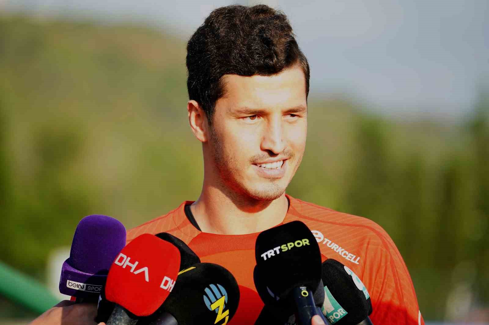 Salih Uçan: “Kızlarımız bizi nasıl gururlandırdıysa, biz de aynı şekilde ülkemizi gururlandırmak istiyoruz”