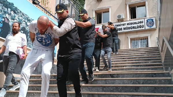 Maslak'ta kafeye saldırı! 6 İsveçli gözaltında