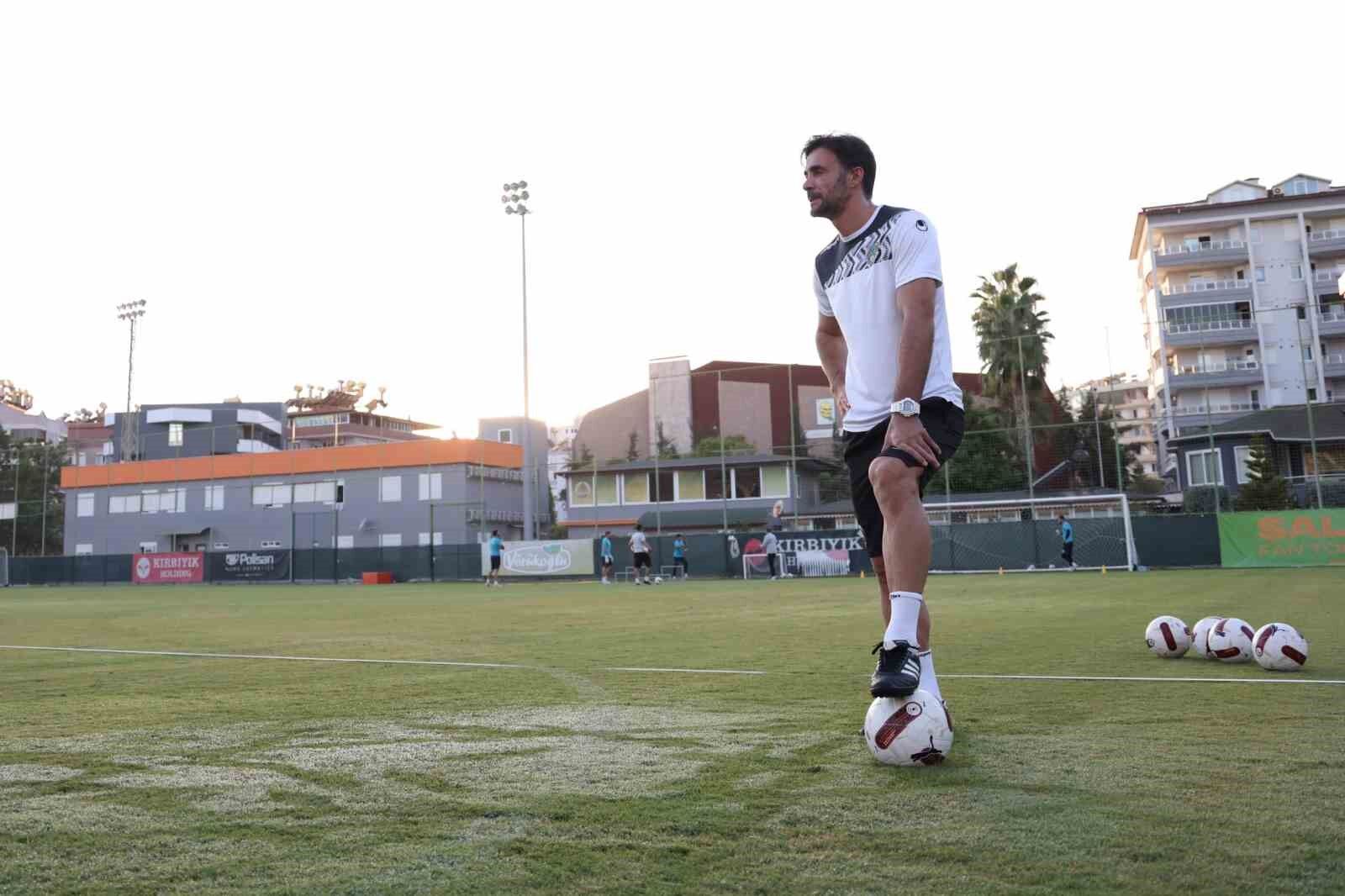 Alanyaspor, Fenerbahçe maçı hazırlıklarına başladı