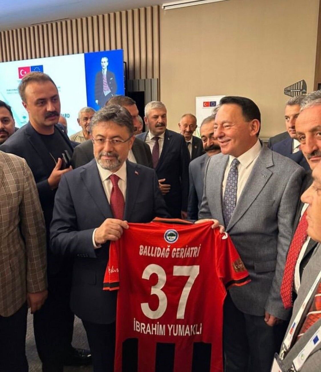 Bakan Yumaklı, Kastamonu’da ziyaretlerde bulundu