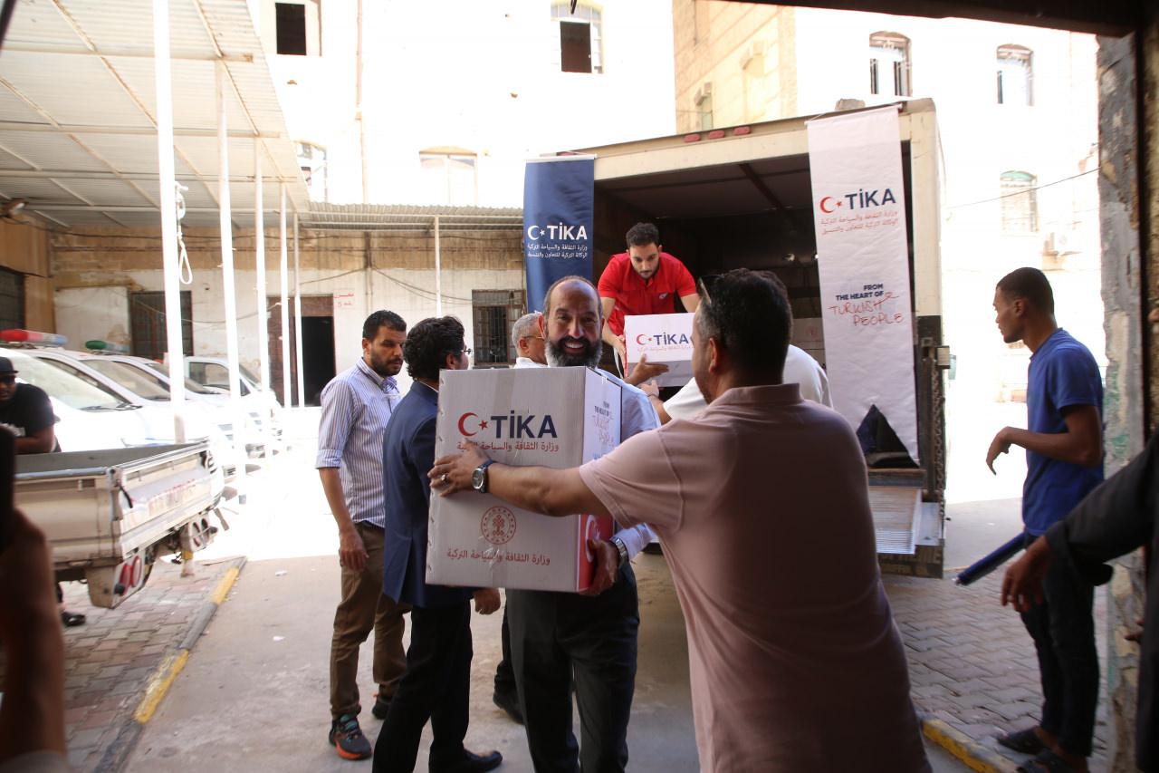 TİKA'dan Libyalı afetzedelere 5 bin gıda kumanyası