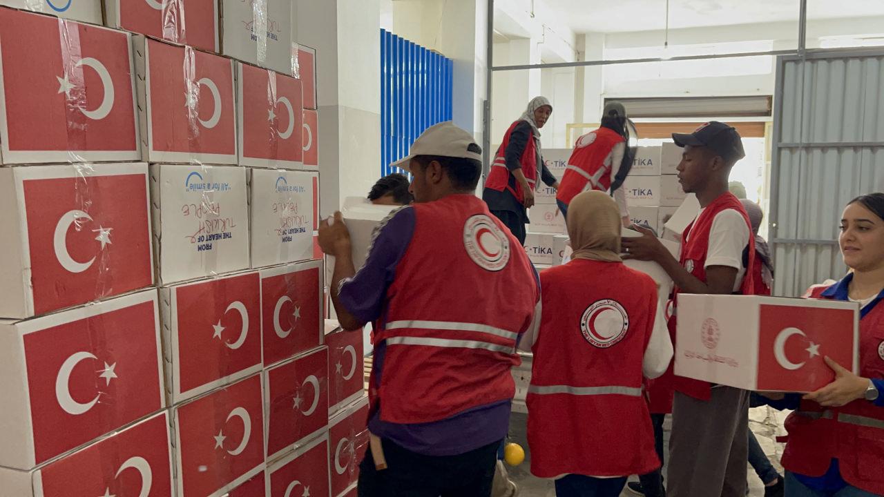 TİKA'dan Libyalı afetzedelere 5 bin gıda kumanyası