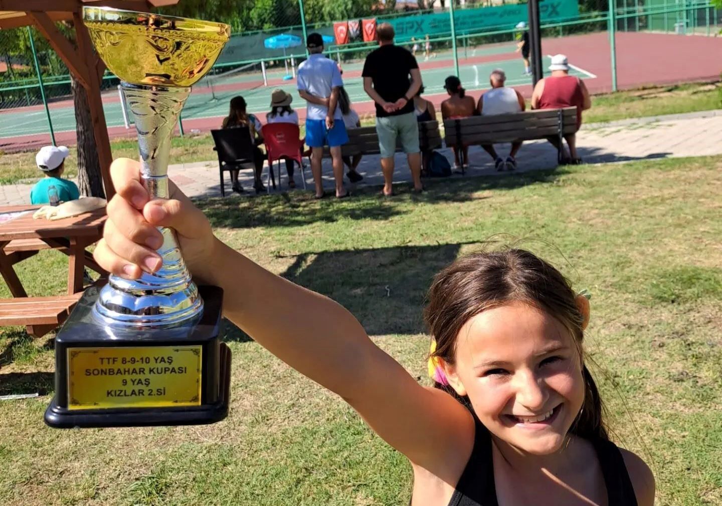 Kütahyalı minik sporcuların tenis başarısı