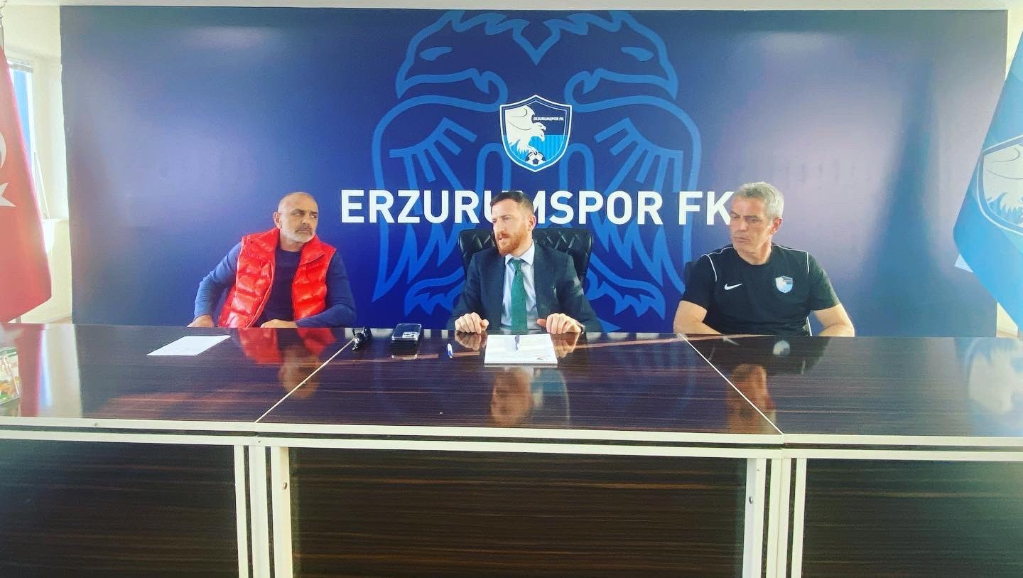 Erzurumspor’da Başkan Dal altyapı hocalarıyla buluştu