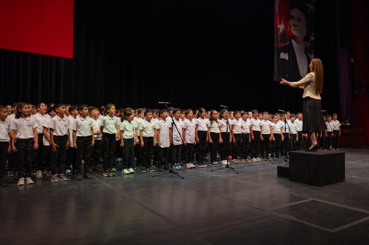 Deprem bölgesinden 104 öğrenci, Darüşşafaka’da eğitime başladı