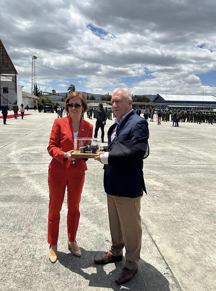 Ve bir ülkeye daha satışı gerçekleşti! Cumhurbaşkanı'nın katıldığı törenle teslim aldılar