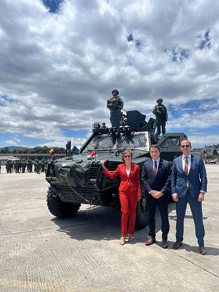 Ve bir ülkeye daha satışı gerçekleşti! Cumhurbaşkanı'nın katıldığı törenle teslim aldılar