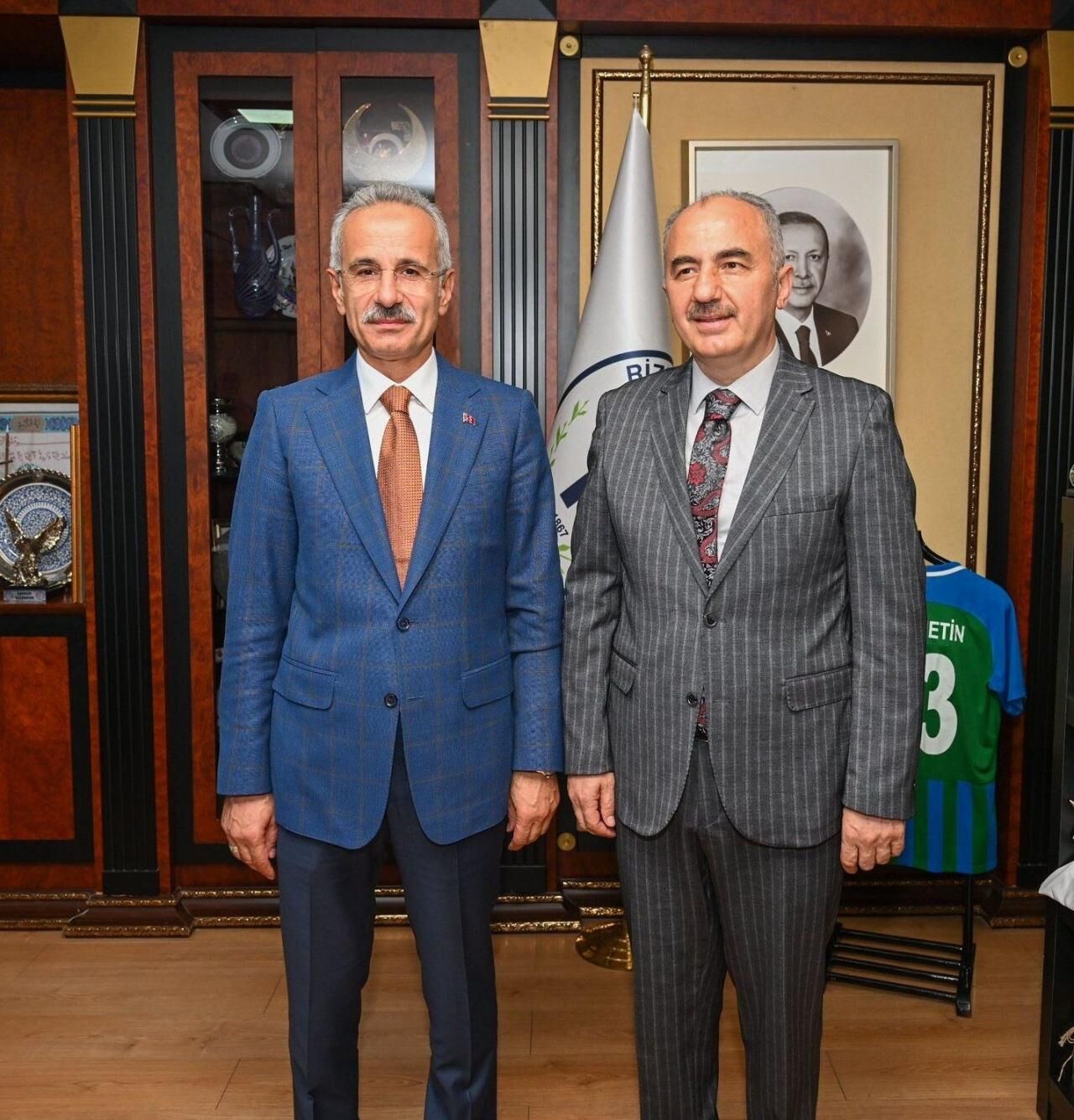 Bakan Uraloğlu: Rize'den İzmir'e uçuşlar 18 Eylül'de başlayacak