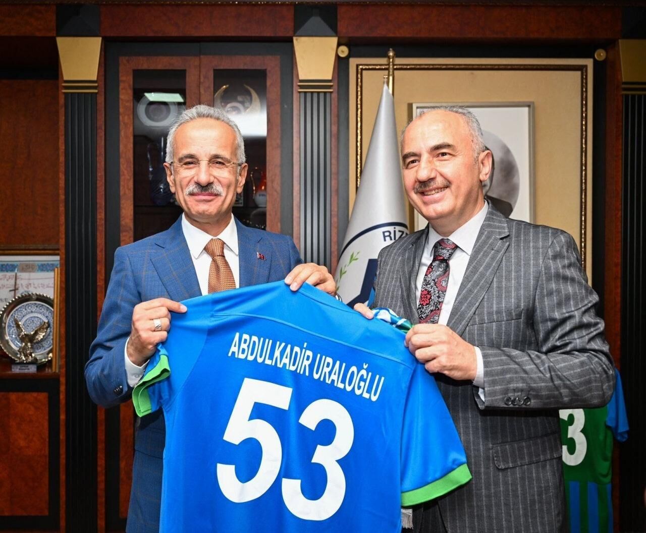 Bakan Uraloğlu: Rize'den İzmir'e uçuşlar 18 Eylül'de başlayacak