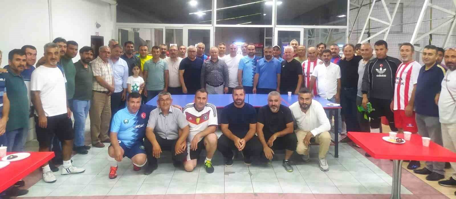 Akkışlalılar topbaşı Yaptı