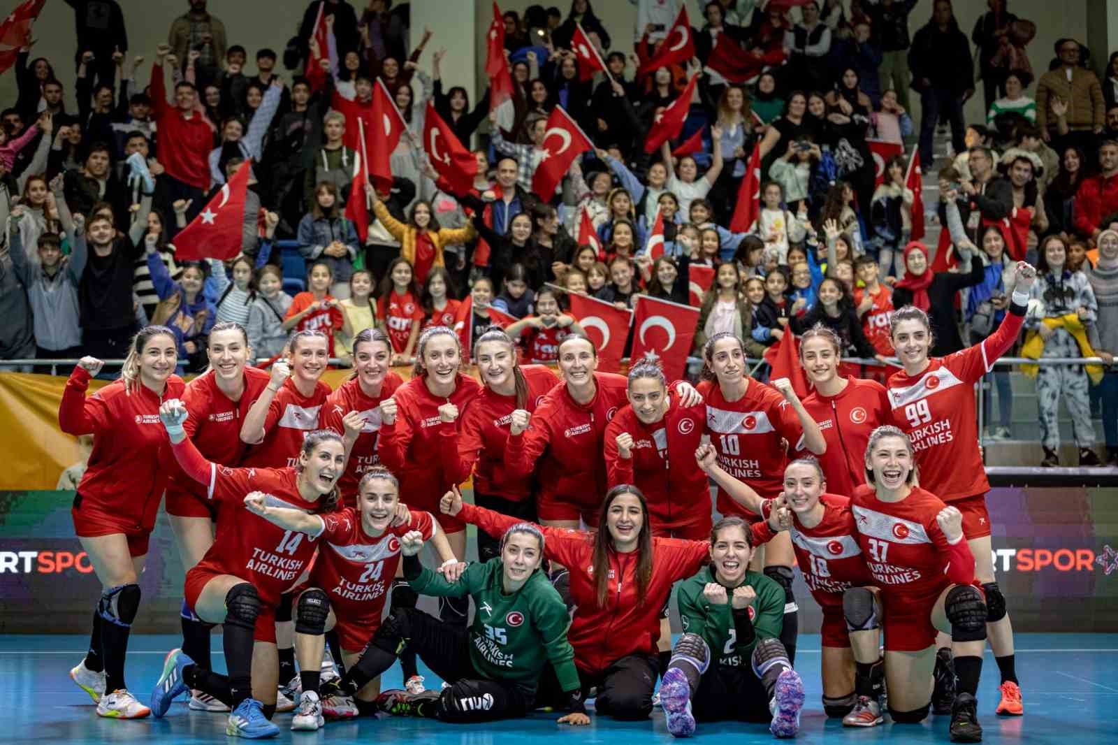 A Milli Kadın Hentbol Takımı’nın Karadağ ve Sırbistan maçları aday kadrosu açıklandı