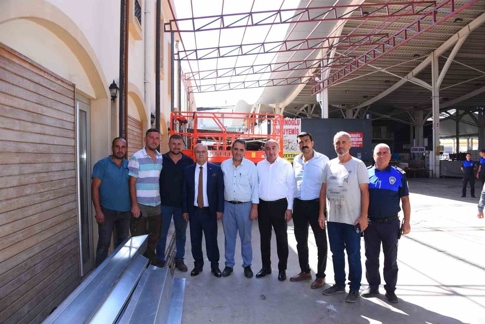 Çarşamba Pazaryeri ile Bedesten arasındaki açık alan kapatılıyor