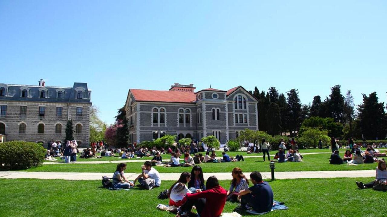 Üniversiteler online mı yüz yüze mi olacak? Son dakika YÖK’ten açıklama!