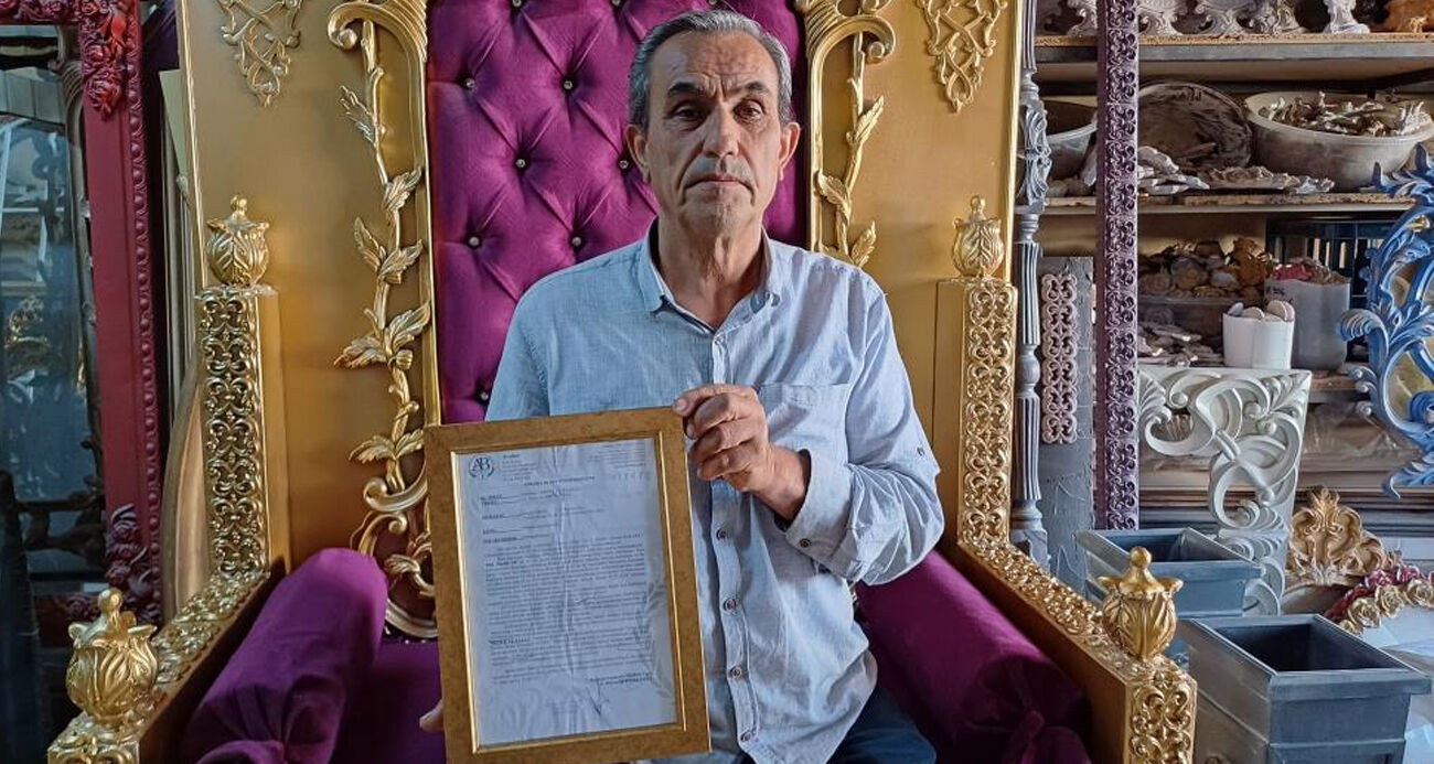 Kiraya yüzde 500 zam isteyen iş yeri sahibine dükkana astığı pankartla isyan etti