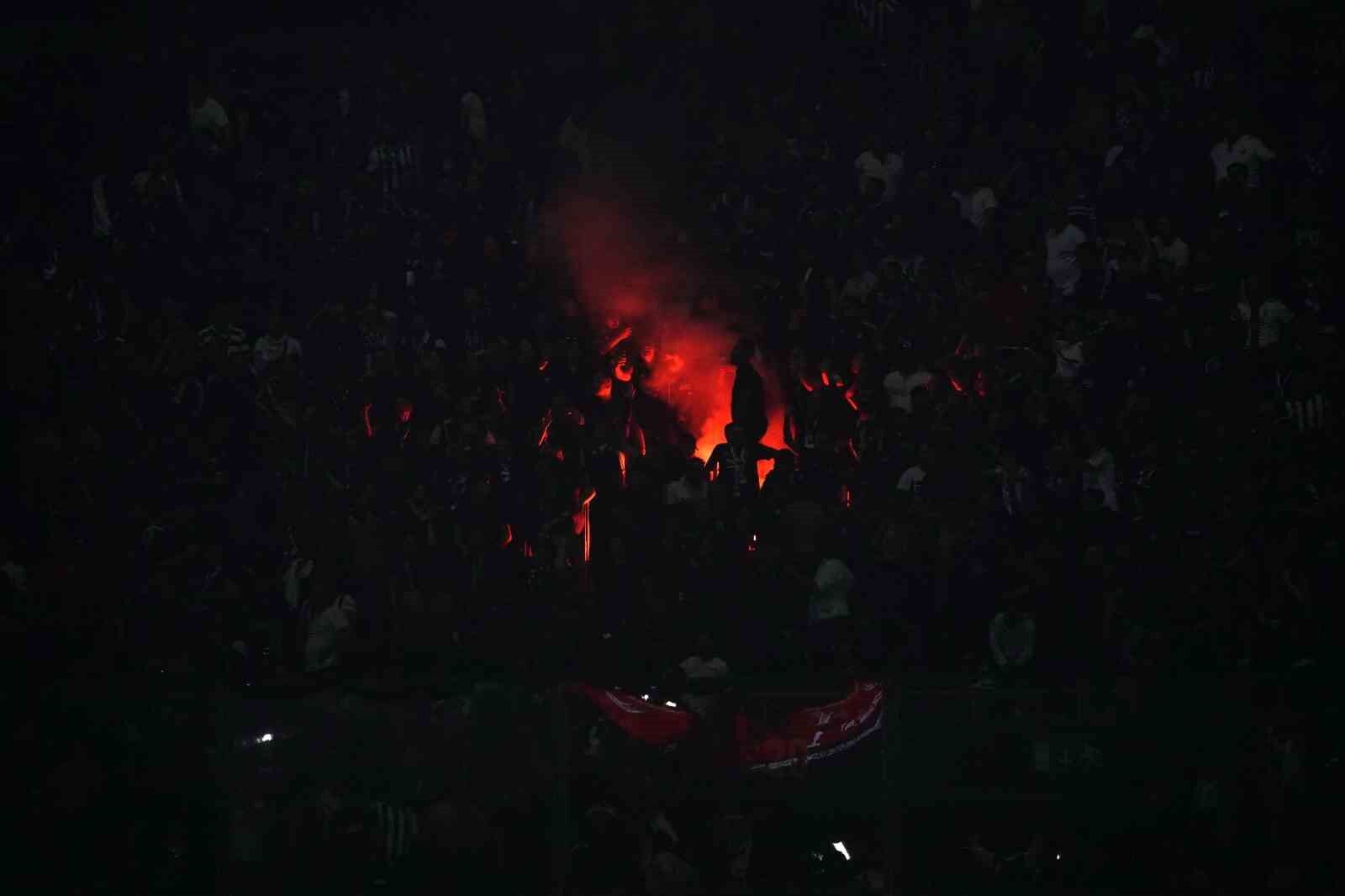 Galatasaray - Beşiktaş derbisini 50 bin 429 seyirci izledi