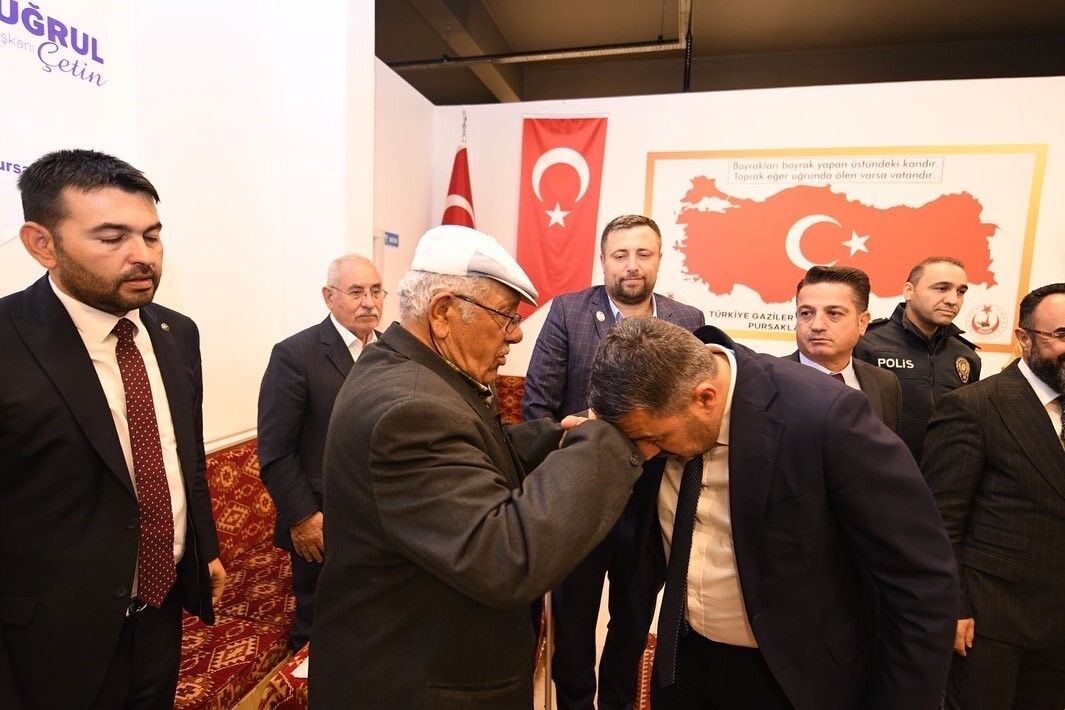 Pursaklar Belediye Başkanı Çetin mevlit programına katıldı