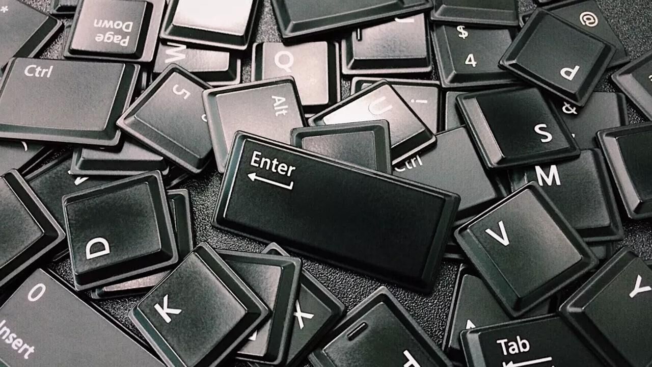 Klavyelerdeki bakterilere dikkat! Klavyeler sağlığınızı tehdit ediyor olabilir!