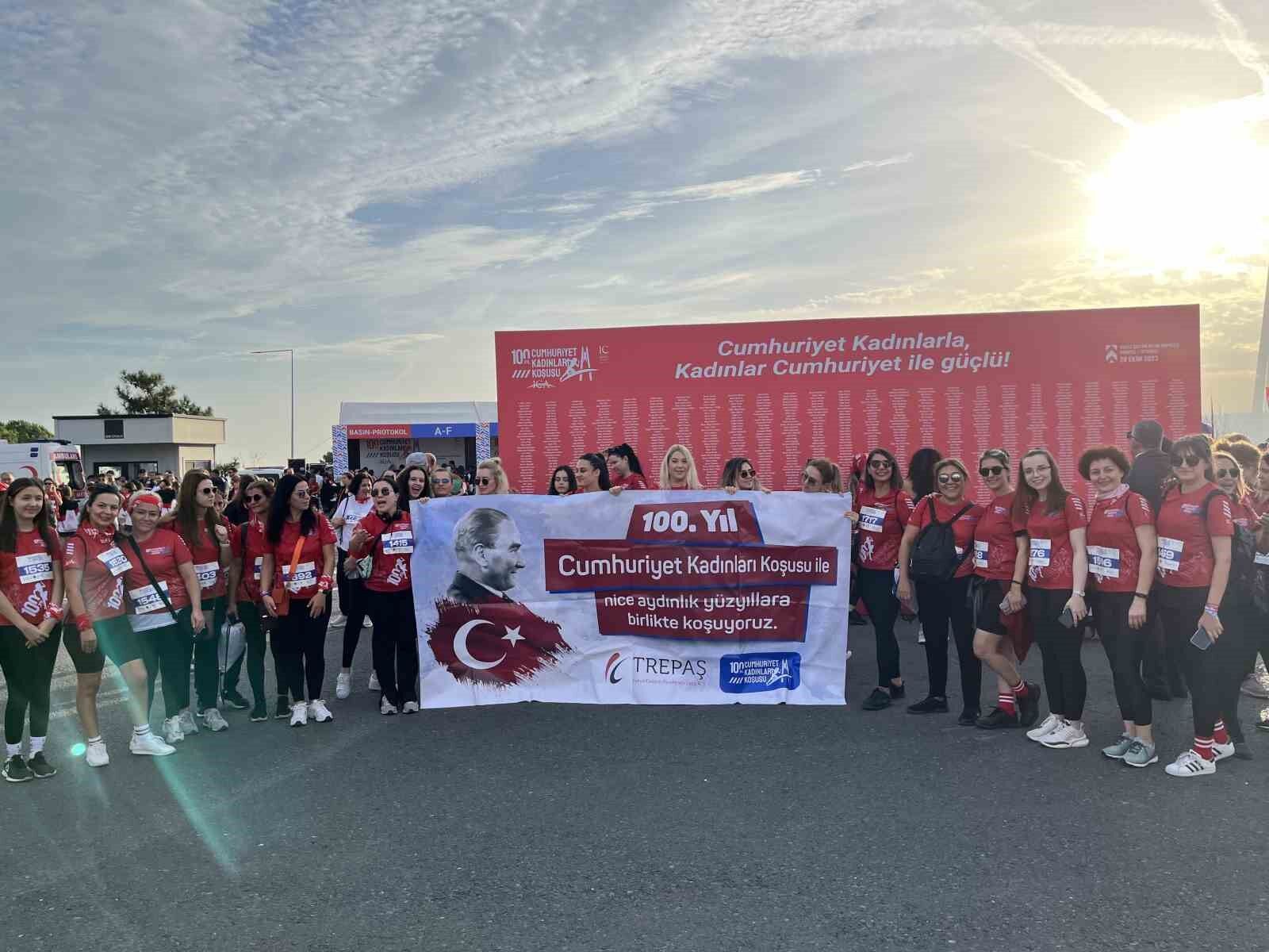 Trakya’dan 65 kadın çalışan, Cumhuriyet’in 100. yılına özel koşuya katıldı