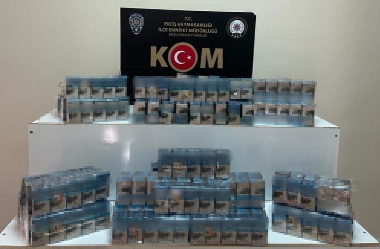 Van’da 8 bin 676 adet cinsel içerikli kaçak malzeme ele geçirildi