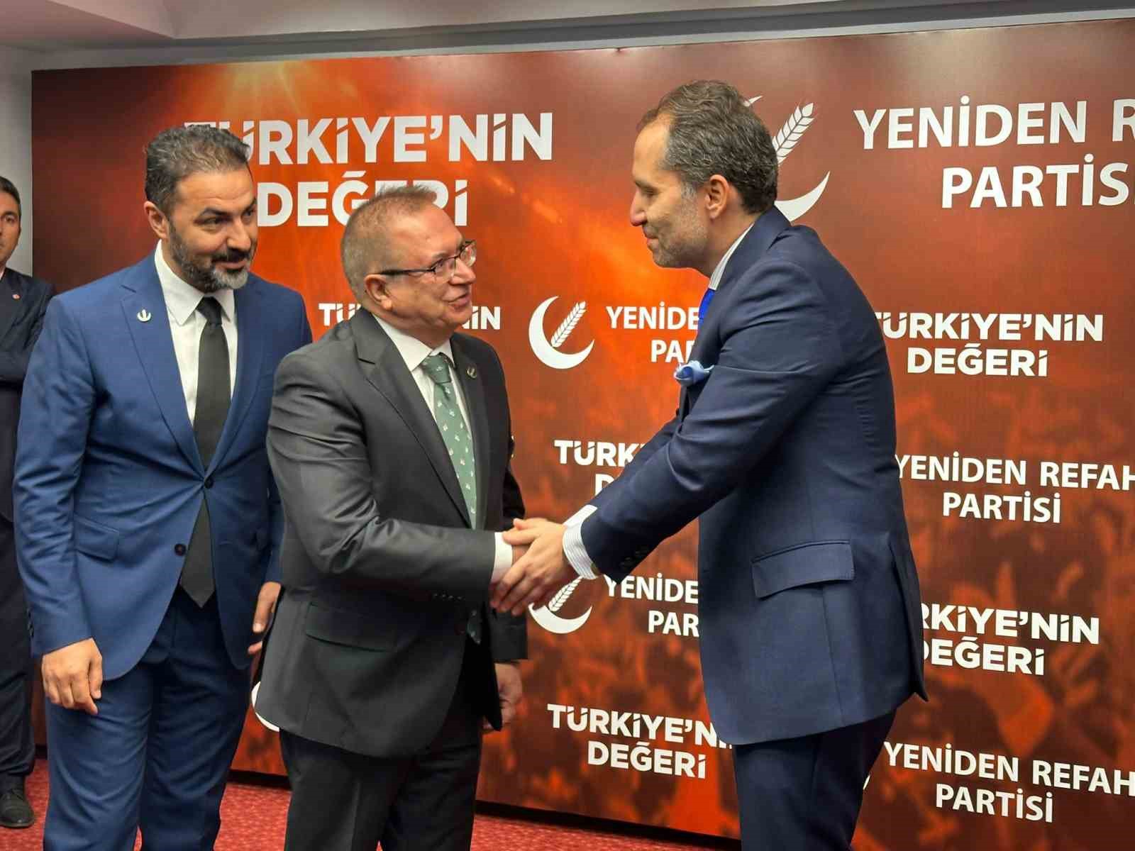 Akçadağ Belediye Başkanı YRP’ye katıldı