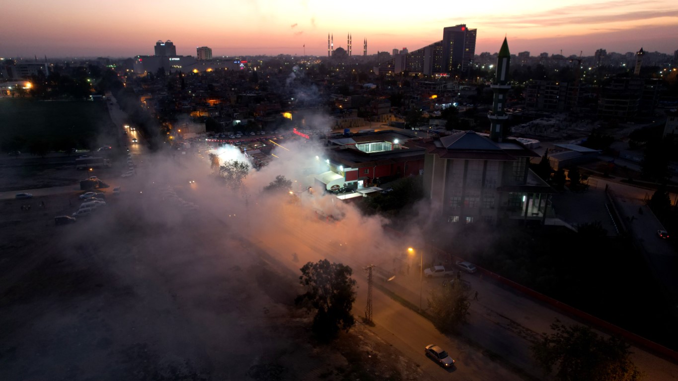 Cumhuriyet’in 100. yılını 100 metrelik boru kebapla kutladı