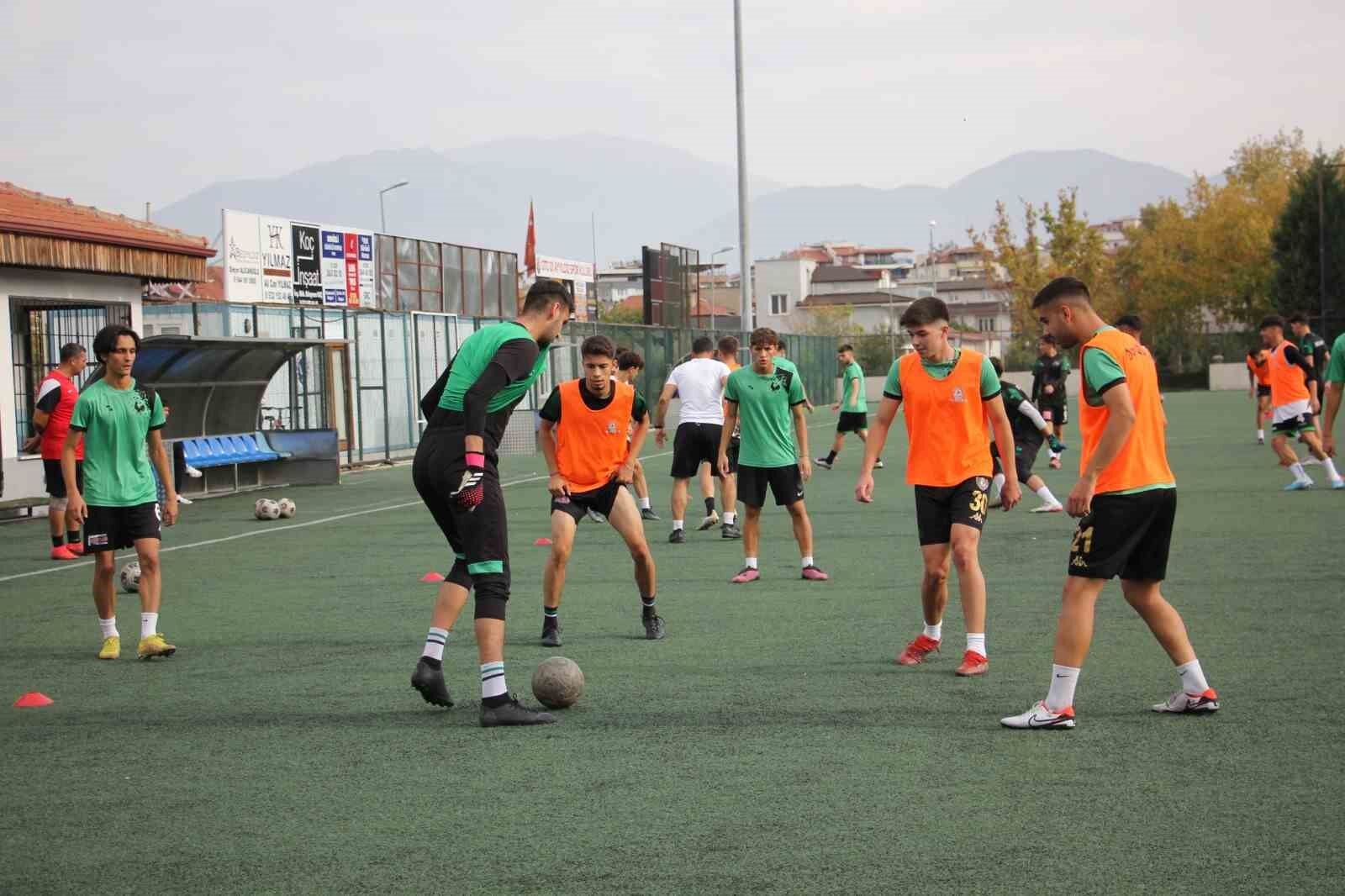 Genç horozlar, Manisa’ya 2. galibiyet için gidiyor