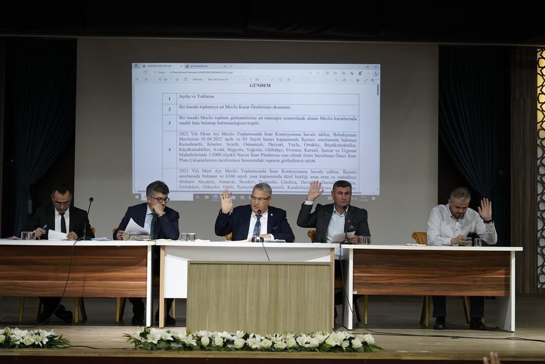 Yunusemre’nin yeni meydanının adı 100. Yıl Meydanı olarak kabul edildi