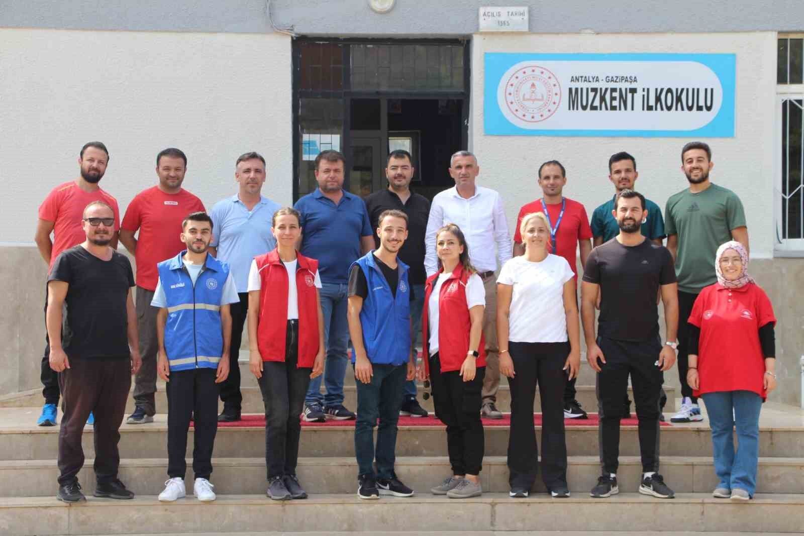 Amatör Spor Haftası nedeniyle köy okulunda spor branşları tanıtıldı