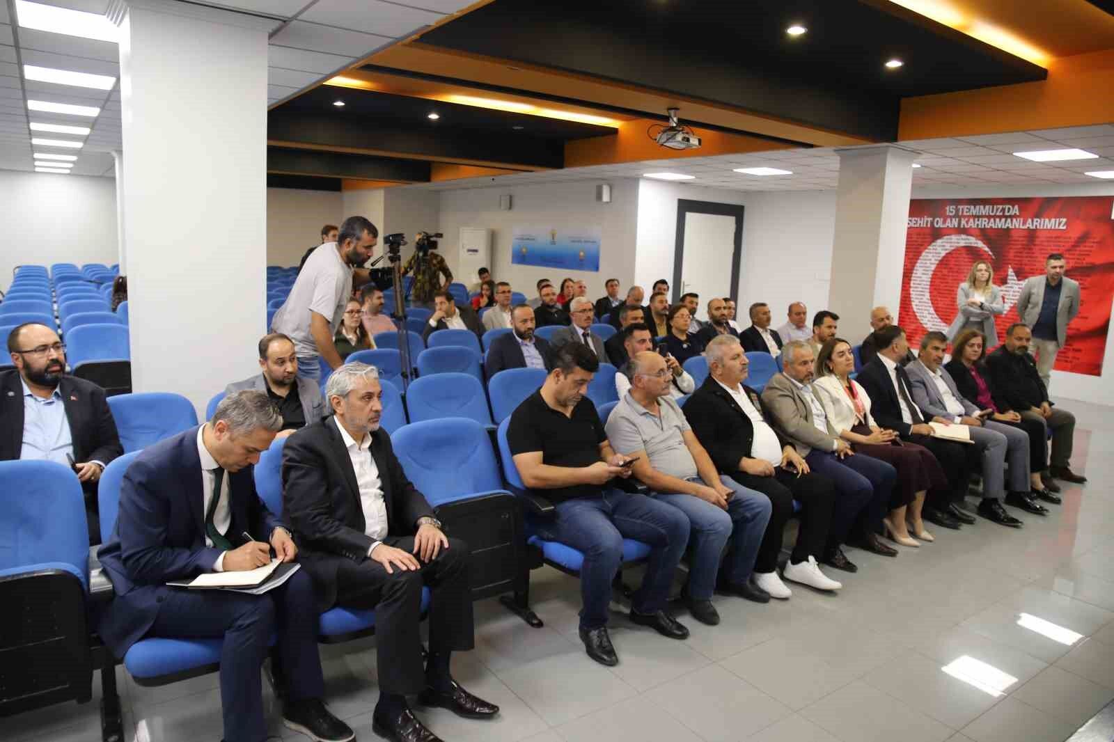 AK Parti Gaziantep İl Başkanı Çetin, “Türkiye Yüzyılı için hep ileri”