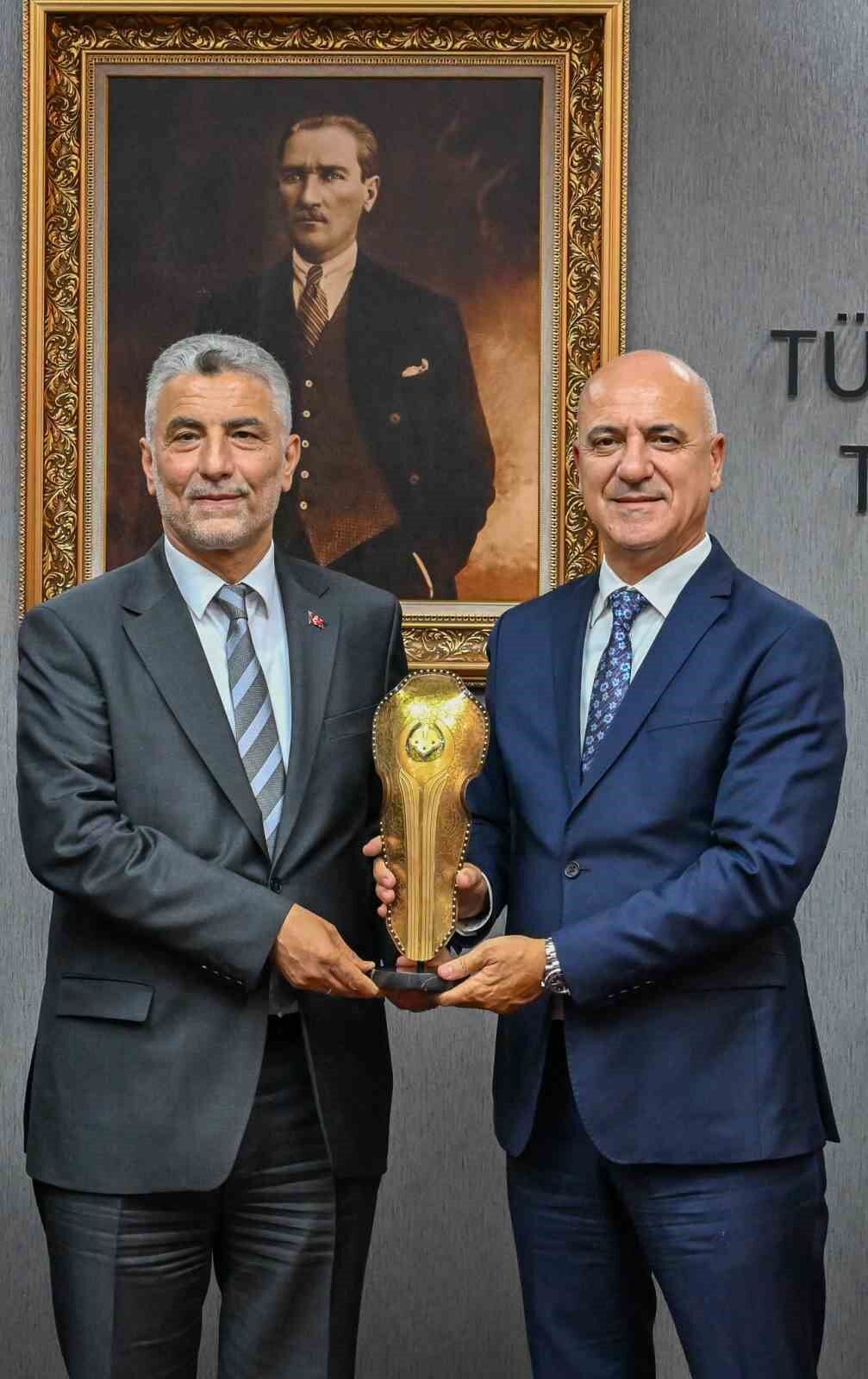 Antalya iş dünyasının talepleri bakanlıklarda konuşuldu