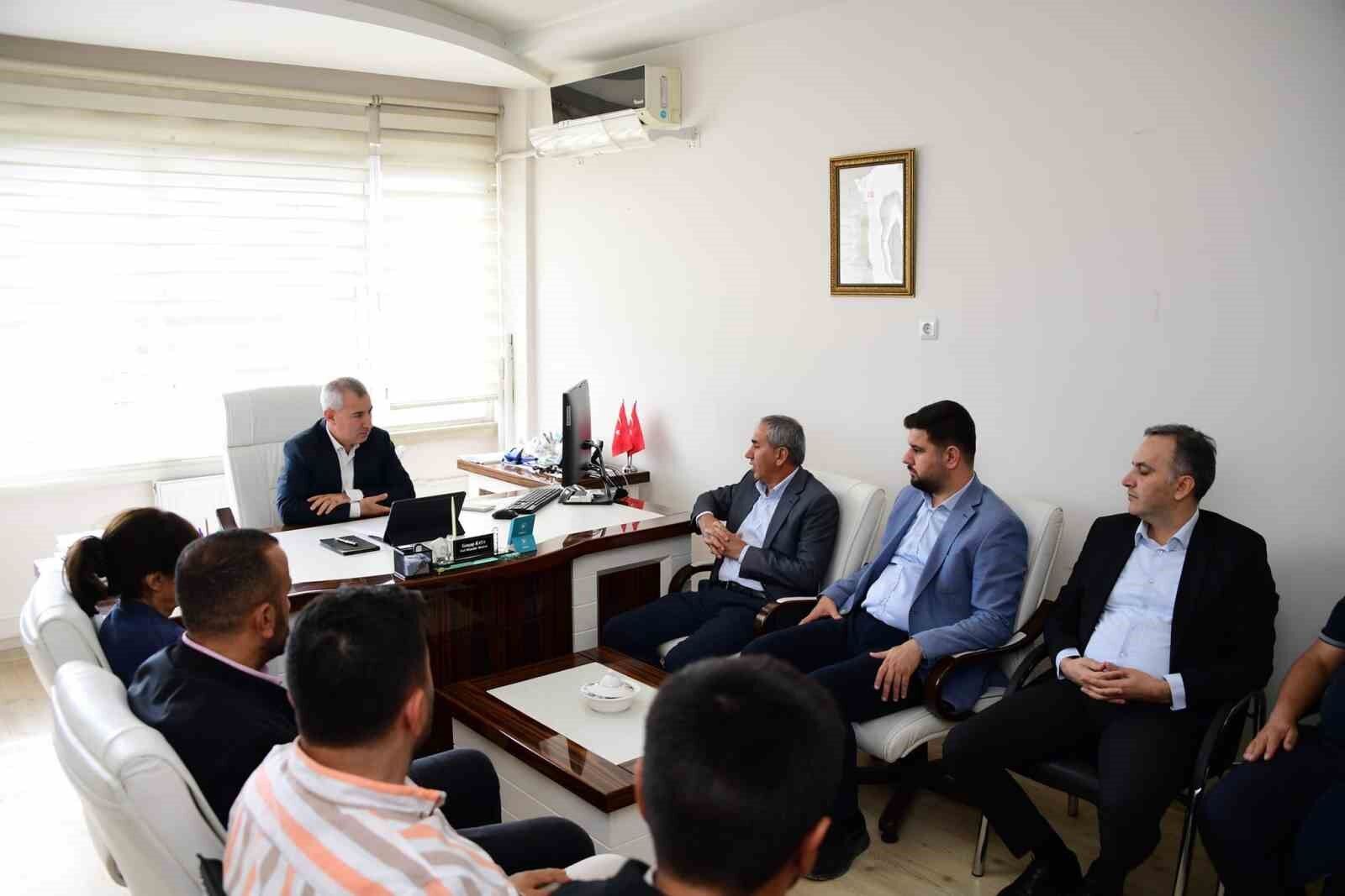 Çınar, imar komisyonu üyeleriyle bir araya geldi