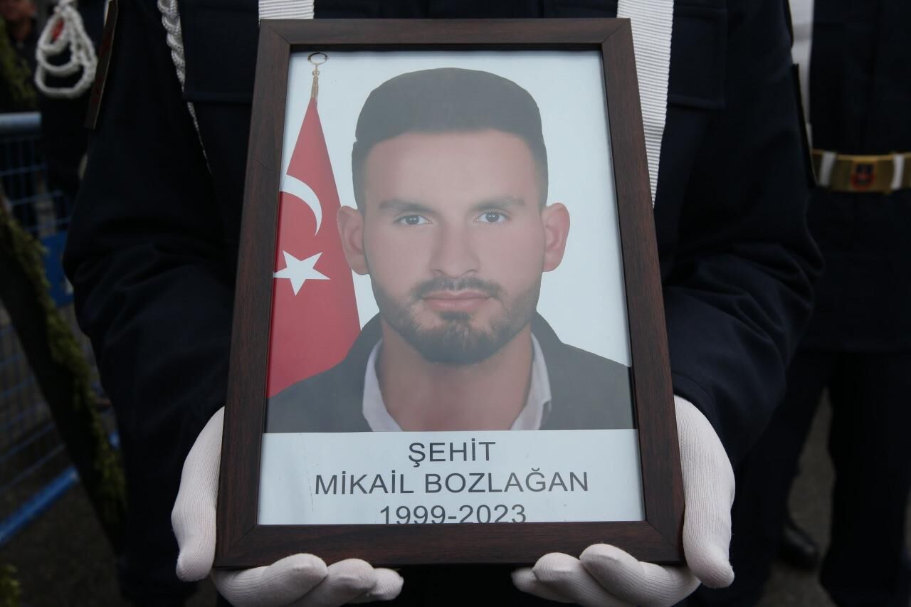Teröristlerin katlettiği şehit Mikail Bozlağan'ın cenazesi Kayseri'de toprağa verildi