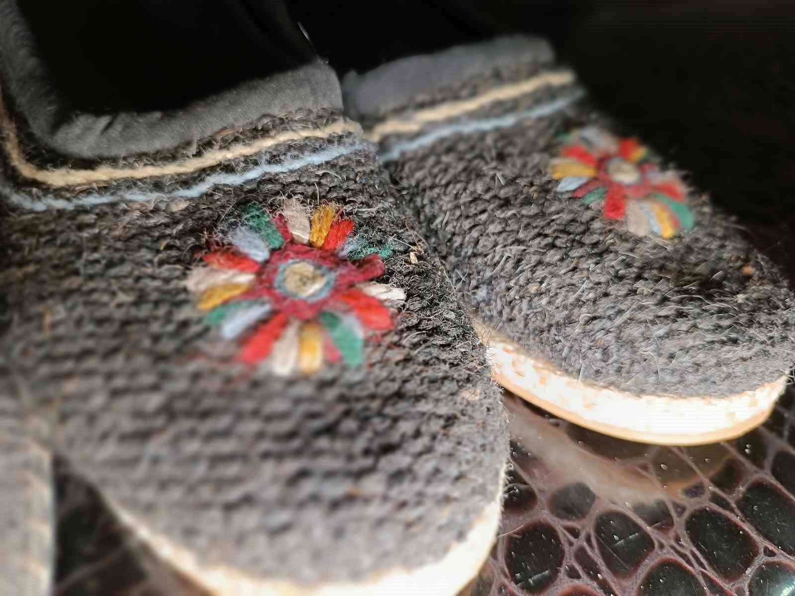 Van’ın asırlık ayakkabısı usta ellerde hayat buluyor