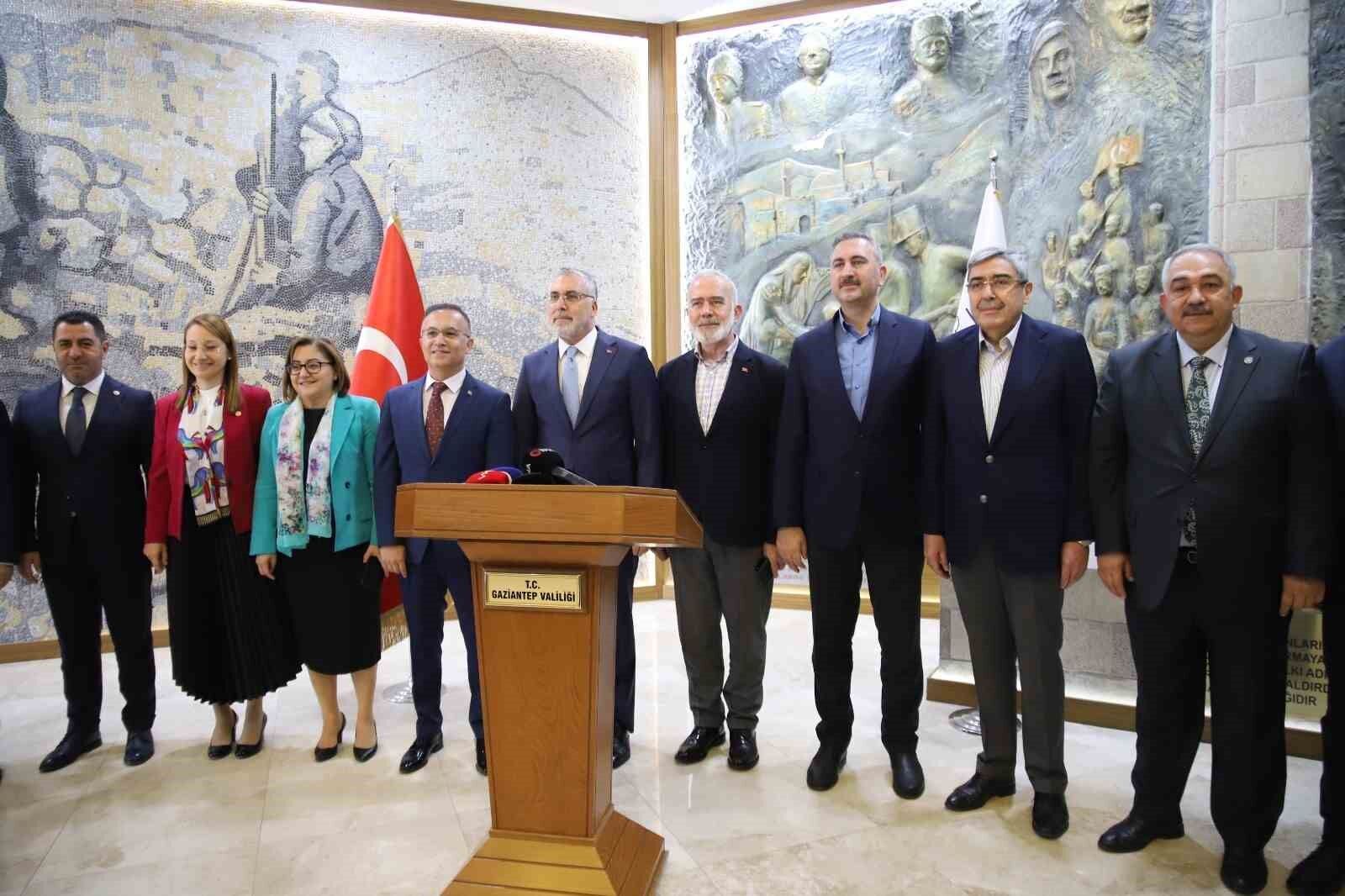 Bakan Vedat Işıkhan Gaziantep’te