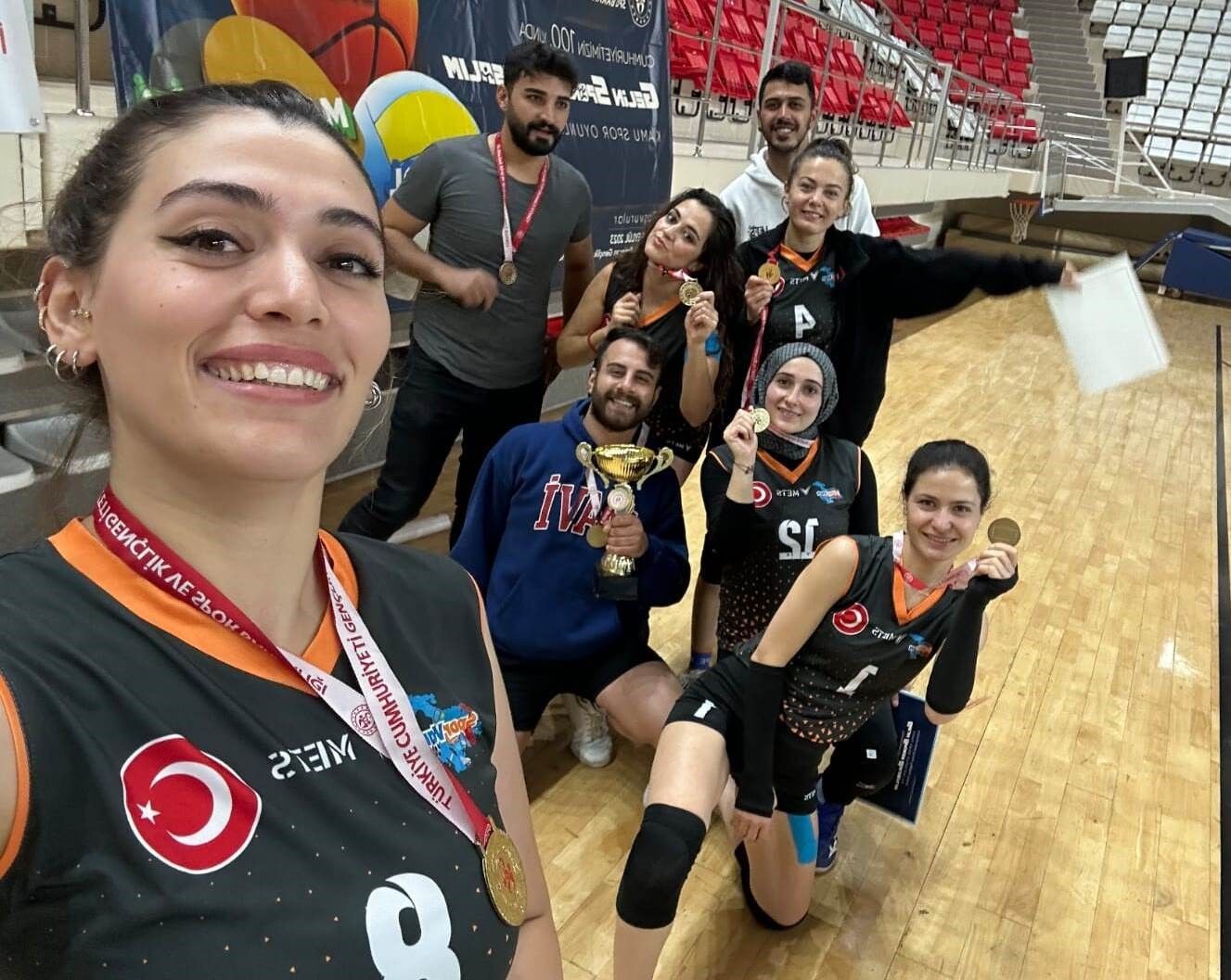 Van’ın ‘Eğitim Sultanları’ Türkiye finallerinde