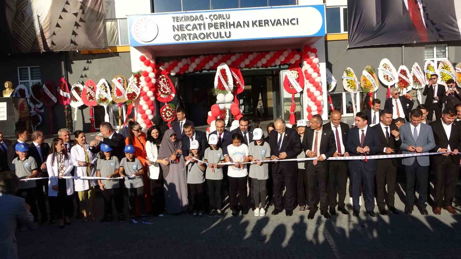 Milli Eğitim Bakanı Tekin, Çorlu’da okul açılışına katıldı