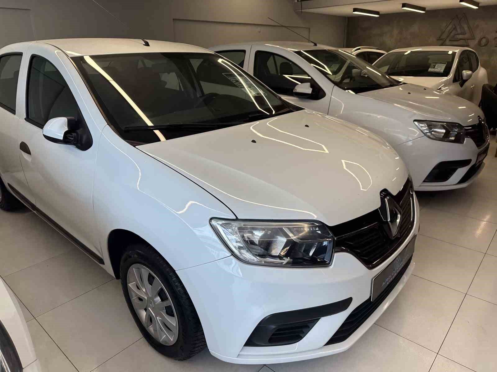 İkinci el otomobilde fiyatlarla birlikte satışlar da düştü