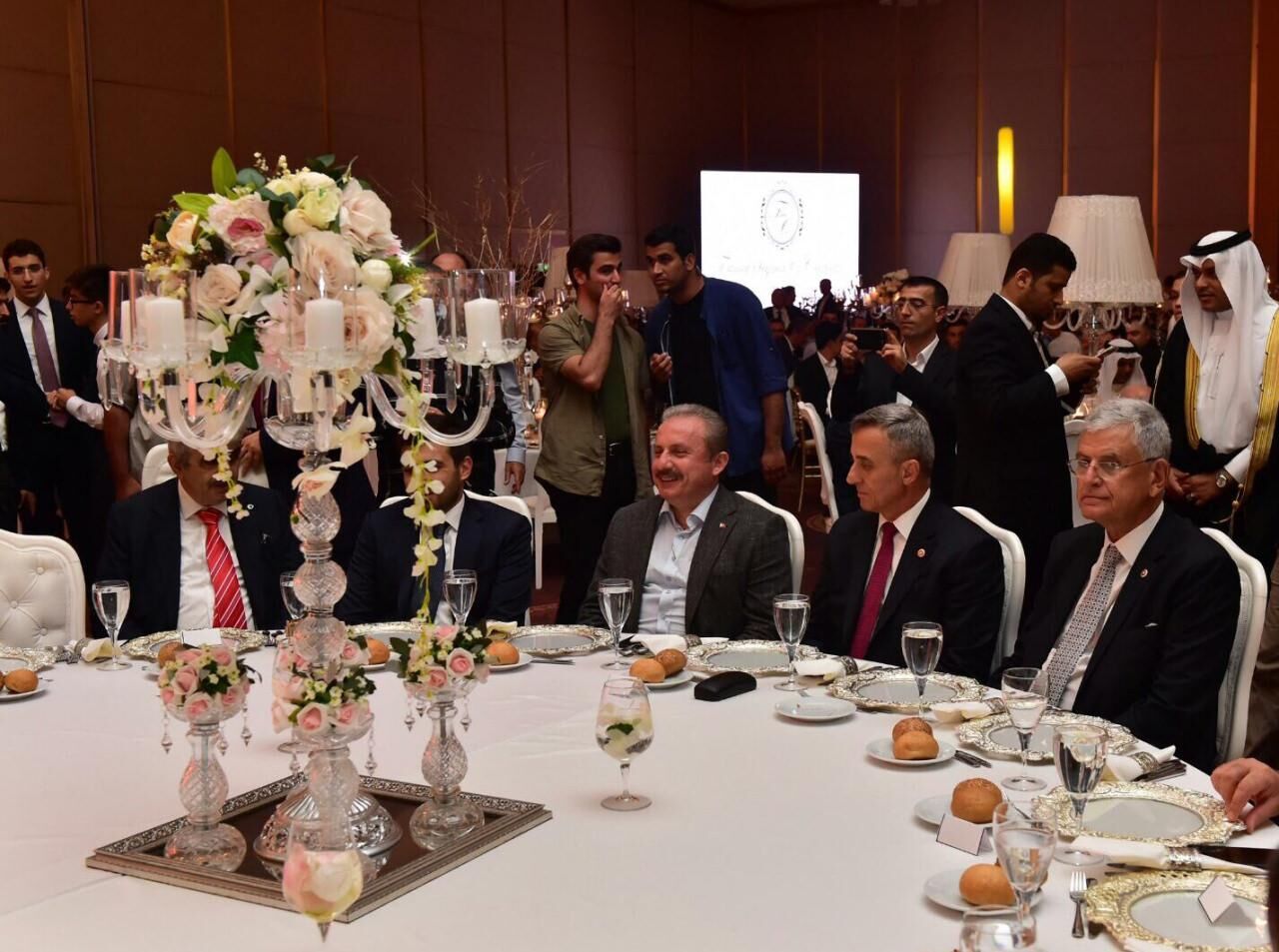 Tevfik Göksu'nun mutlu günü: Kızının nikahını kıydı