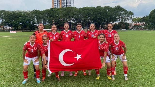 Aralarında Muğlalıların da bulunduğu ’İşitme Engelliler Kadın Futbol Milli Takımı’ dünya ikincisi oldu