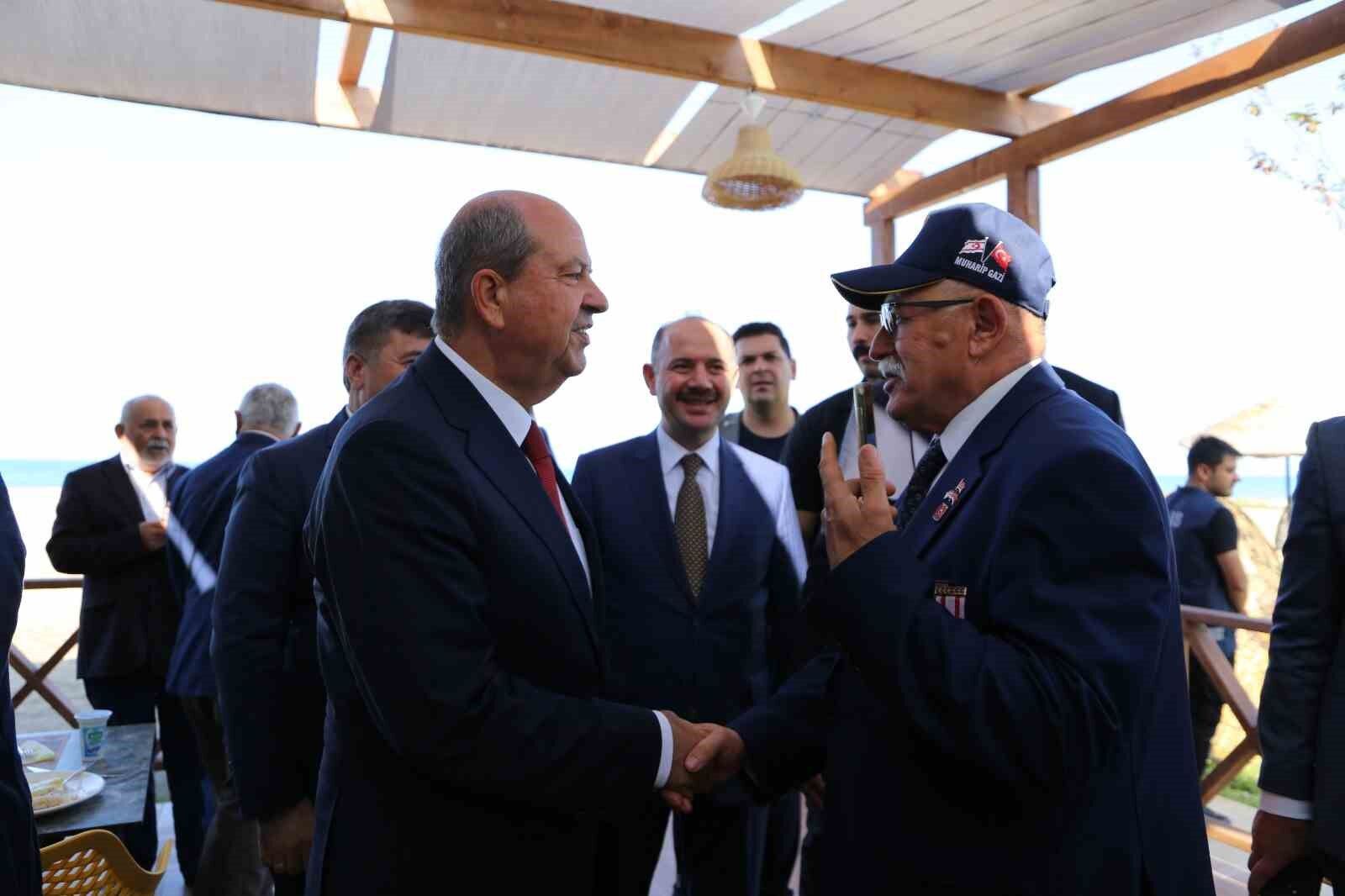 KKTC Cumhurbaşkanı Tatar Giresun’da Kıbrıs Gazileriyle yemekte bir araya geldi