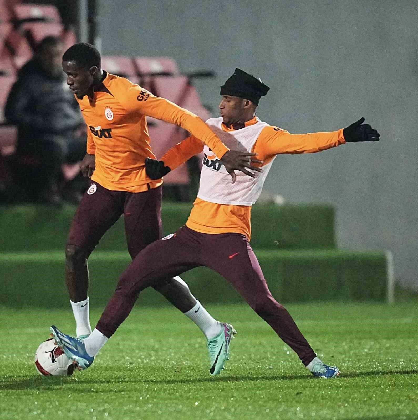 Galatasaray, Alanyaspor maçı hazırlıklarına başladı