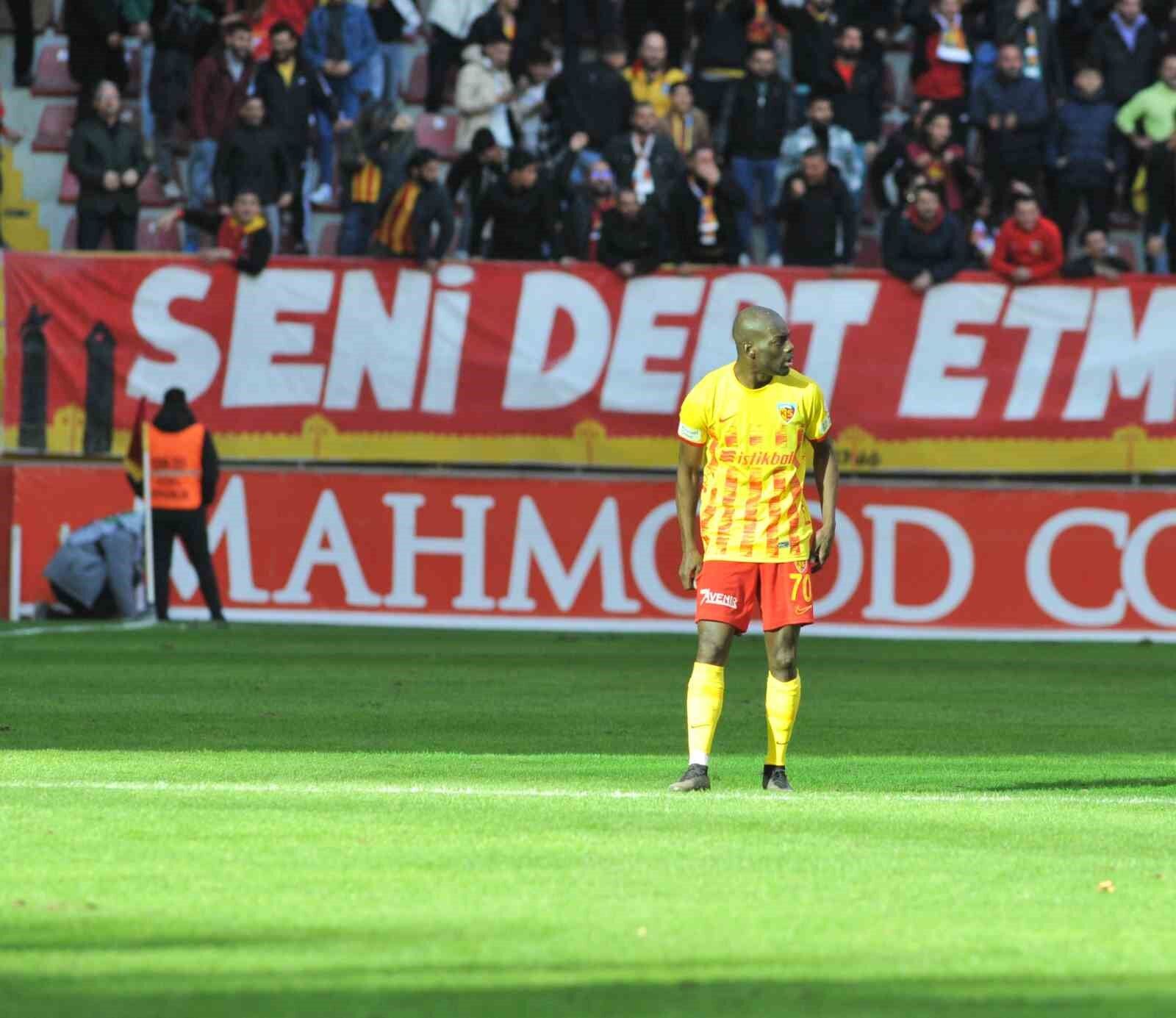 Aylton Boa Morte gollerine devam ediyor