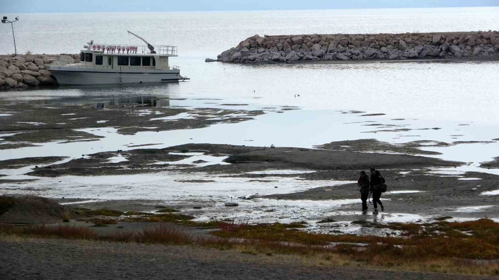 Van’daki ’bahar havası’ bilim adamlarını endişelendiriyor