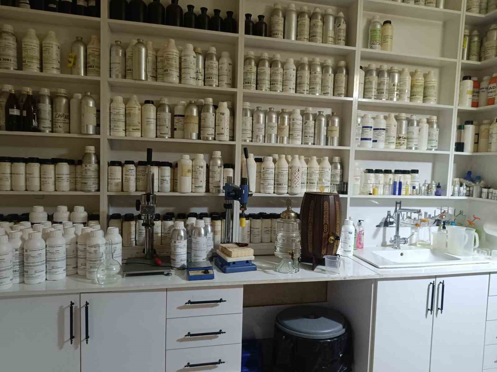 Siirt’ten Avrupa ve Orta Doğu’ya fıstık kolonyası ihracatı