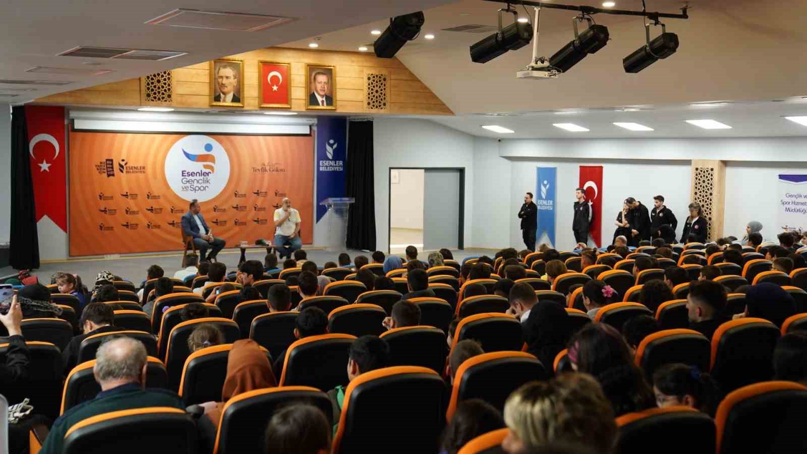 Gençler, Murat Sancak ile buluştu