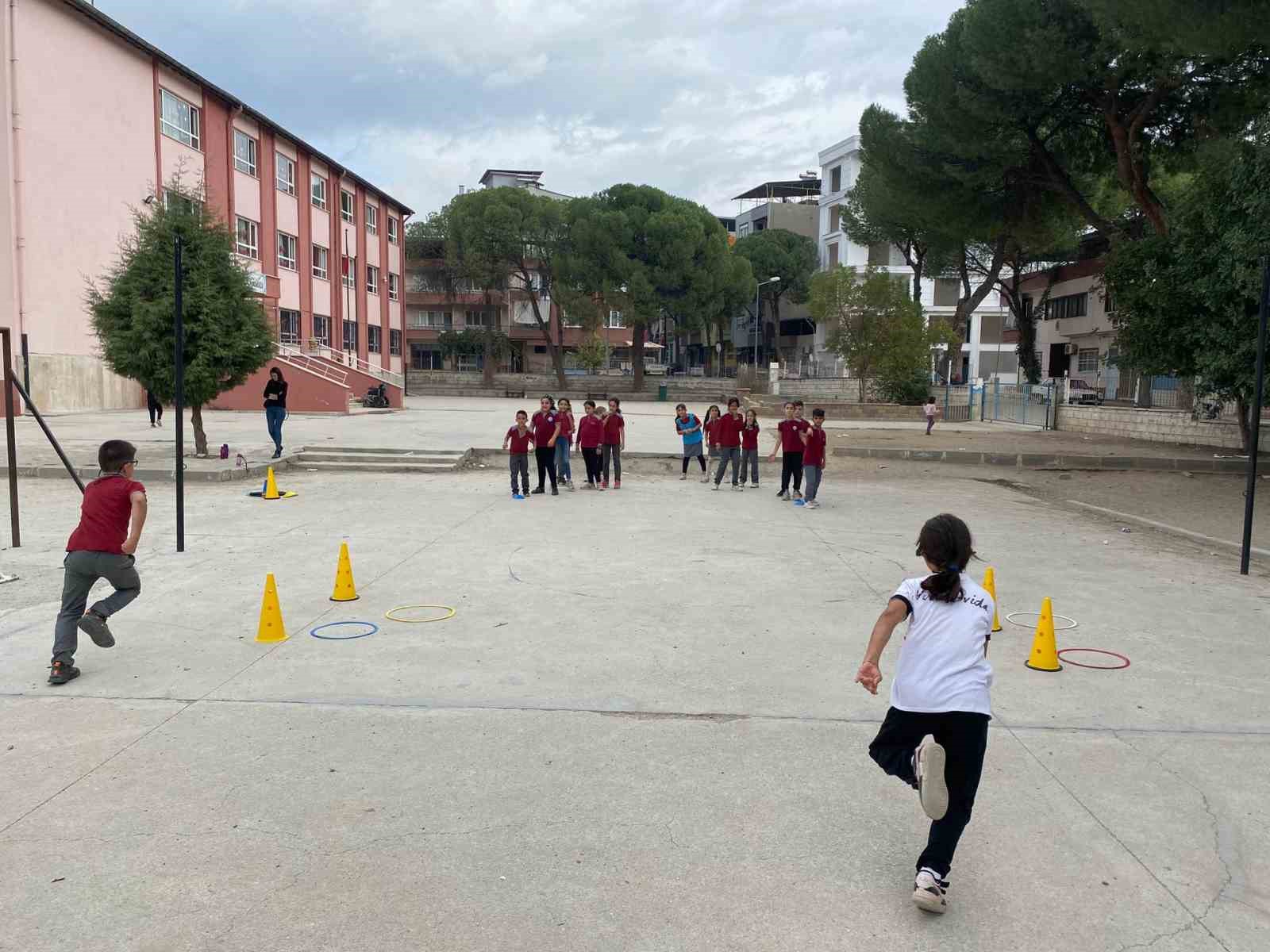 Aydın’da çocuklar güne zinde başlıyor